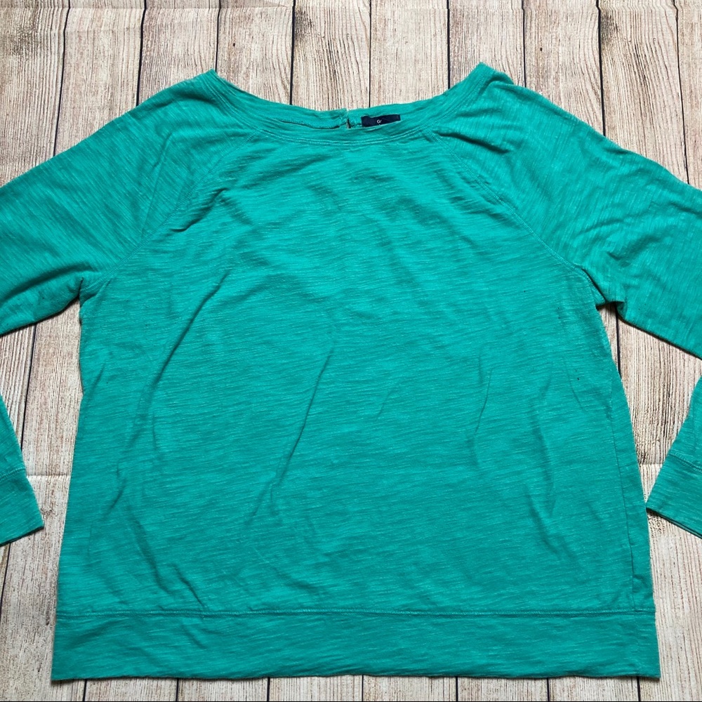 Gap Long Sleeve Light Blue/Green Keyhole Back